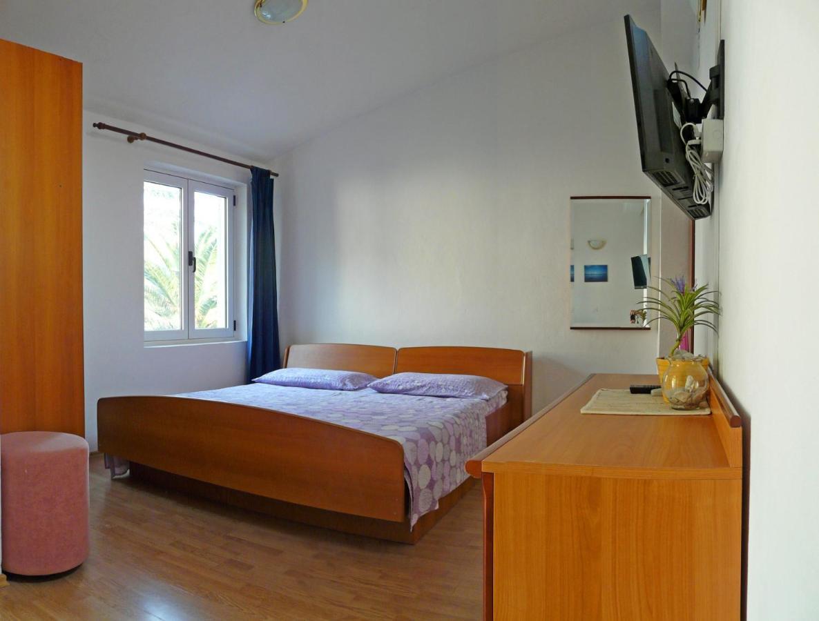 Apartments By The Sea Drvenik Donja Vala, Makarska - 6756 Екстериор снимка
