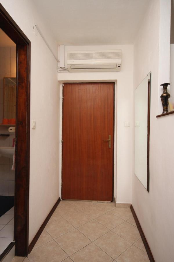 Apartments By The Sea Drvenik Donja Vala, Makarska - 6756 Екстериор снимка